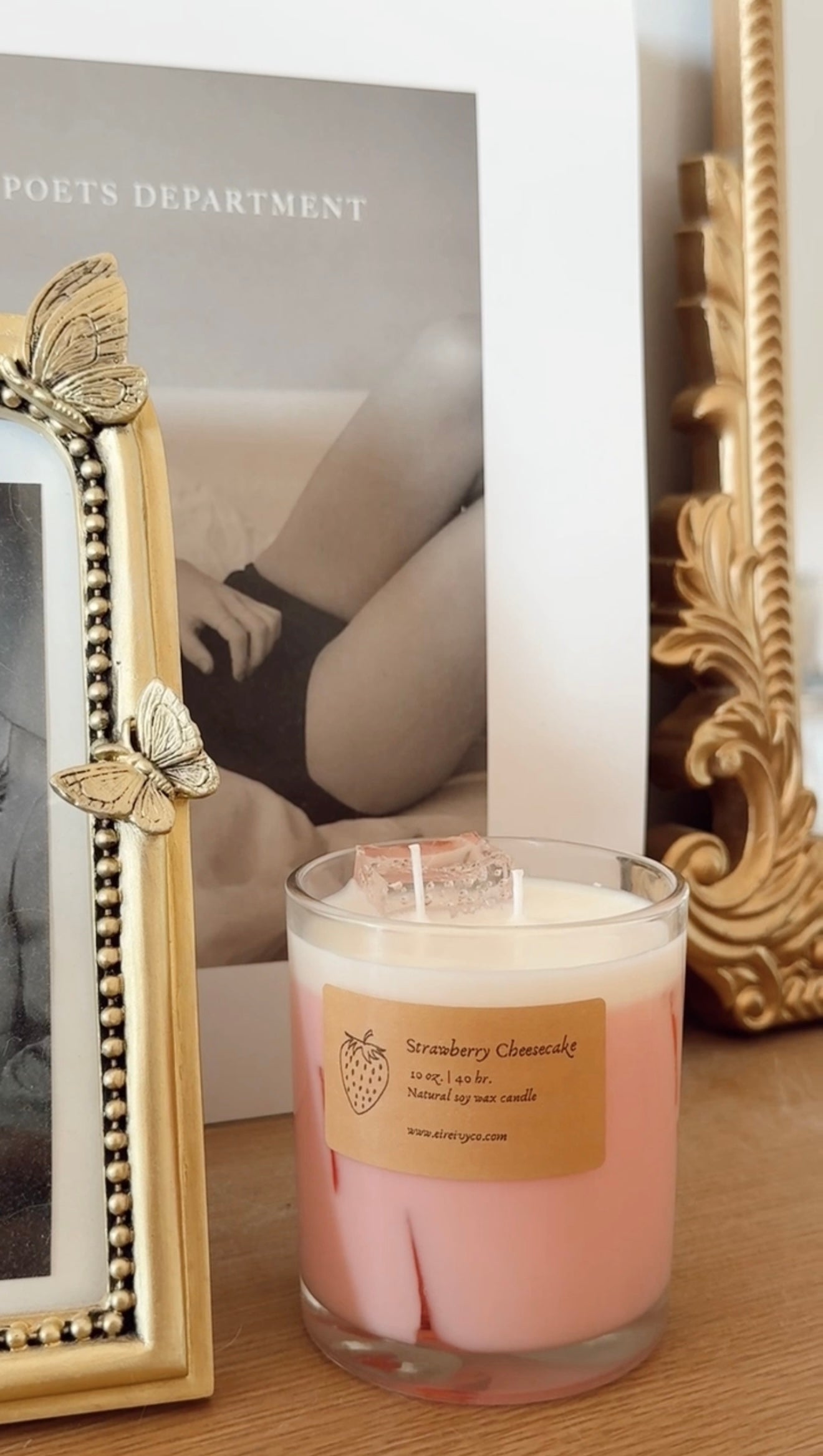 Strawberry Cheesecake | Realistic Soy Candle